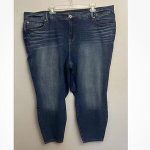 9-6 Torrid Premium Denim High Rise Curvy Jeans 26 Cropped